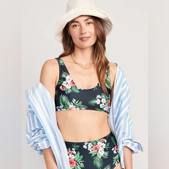 NWT! 2pc Scoop-Neck Bikini Swim Top & Bottom - Size Medium - Picture 1 of 6